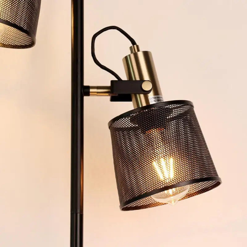 Lampadaire Noir Design avec Structure Cylindrique Inclinée
