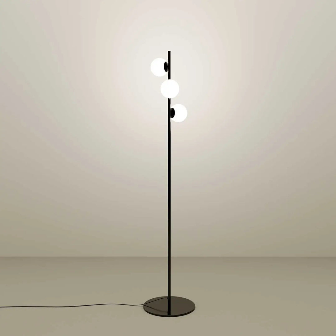Lampadaire Perlina noir à trois globes en verre opale #couleur_noir