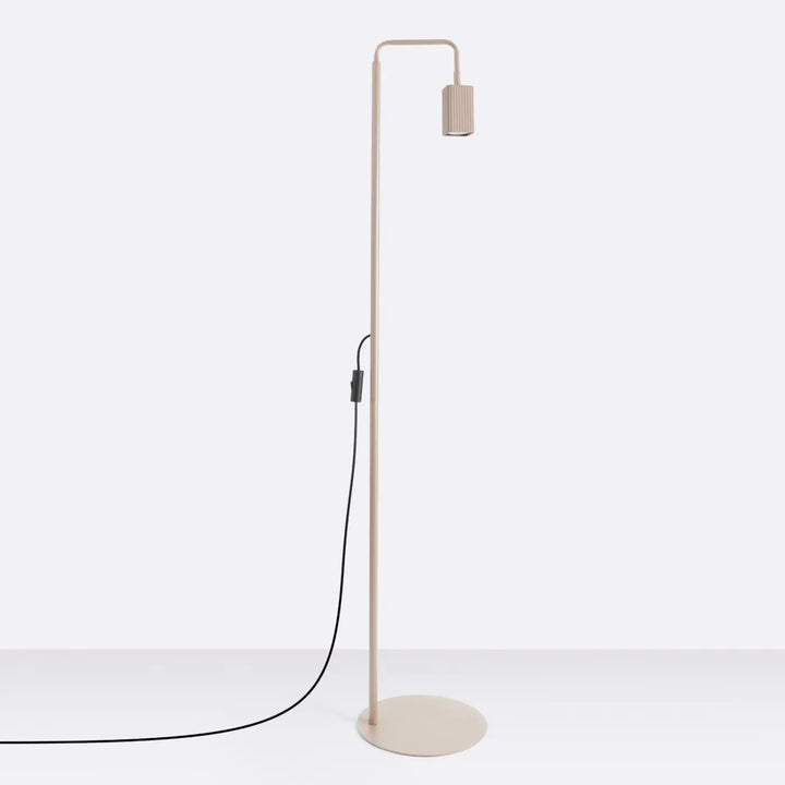 Lampadaire Rayo taupe à spot rainuré, éteint