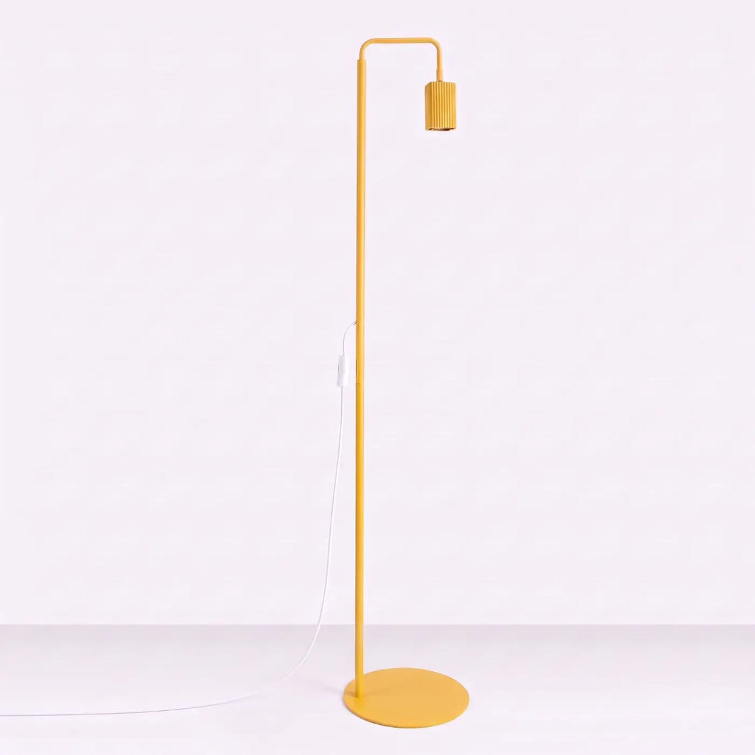 Lampadaire Rayo jaune à spot rainuré, éteint