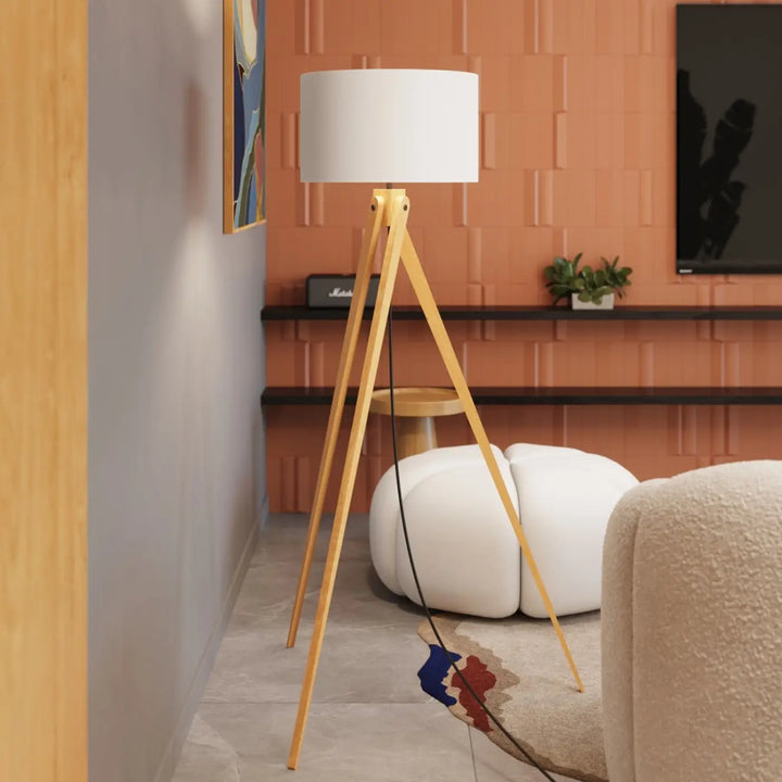 Lampadaire bois blanc/naturel vue rapprochée dans son décor