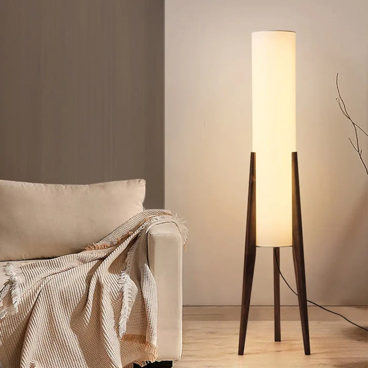 Lampadaire trépied en bois naturel style nordique modern