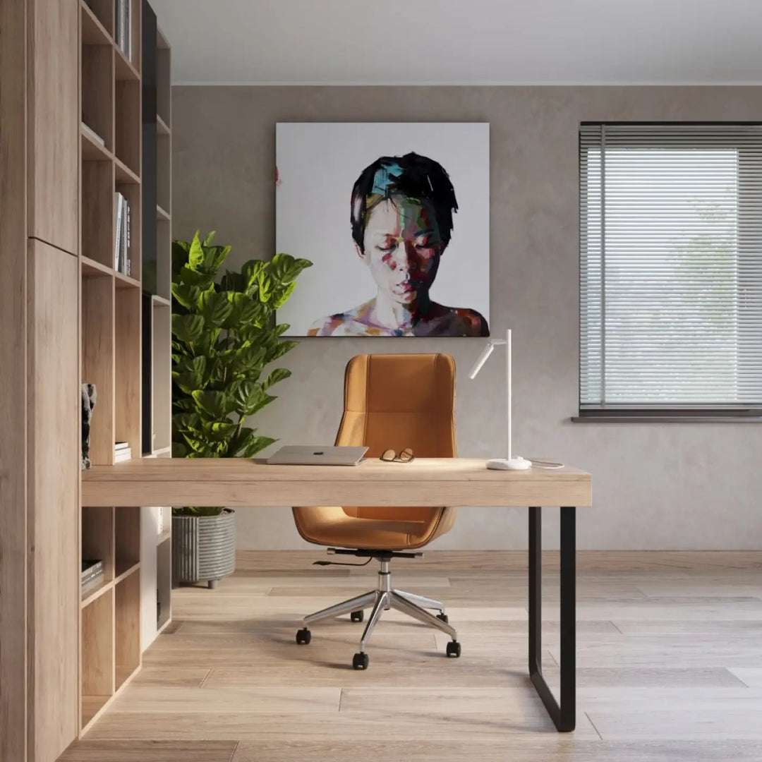 Lampe à poser blanc sur un bureau