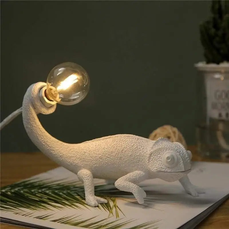 Lampe Caméléon Rotin Blanc Style Animalier Original