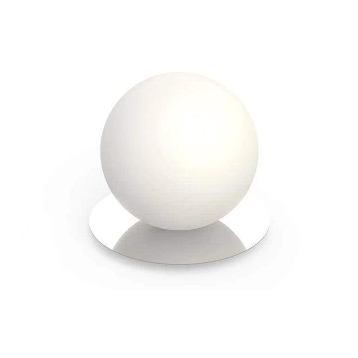 Lampe à poser Bola Sphere argentée, globe en verre opale de 30,5 cm
