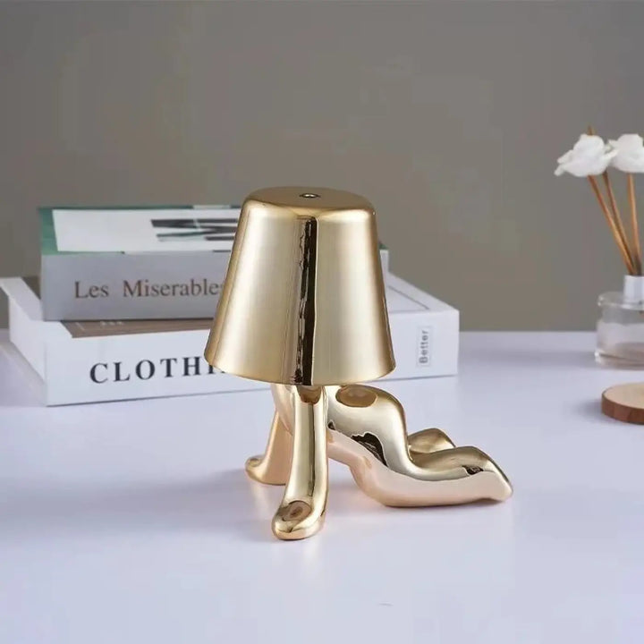 Lampe de chevet buddy dorée en forme de lampe avec pied talon effet métallisé pour décoration intérieure et chevet décorative