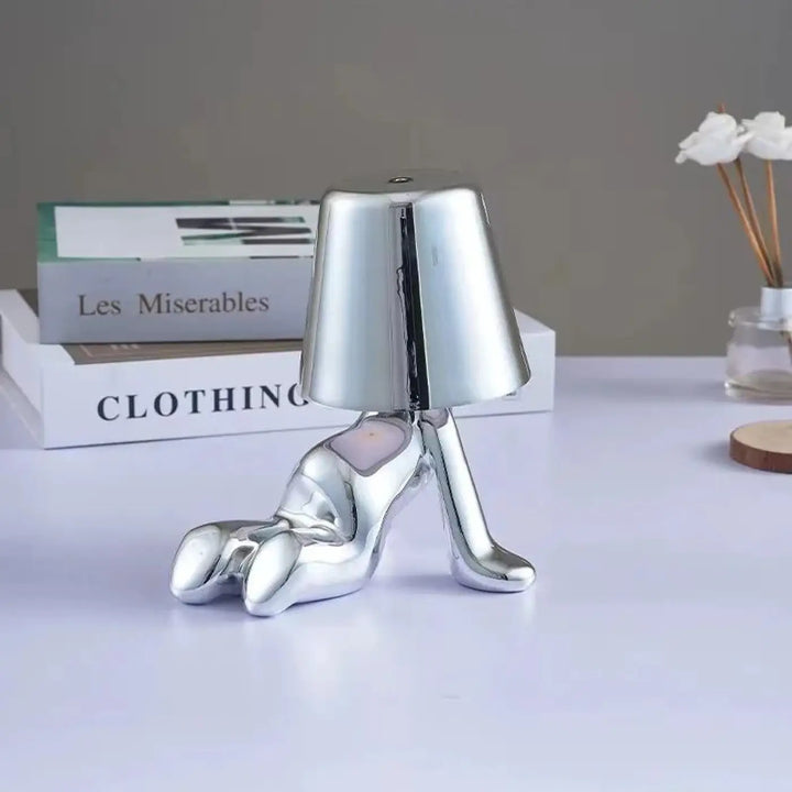 Lampe de chevet buddy effet métallisé en métal argenté brillante forme chaussure à talon pour décoration intérieure décorative