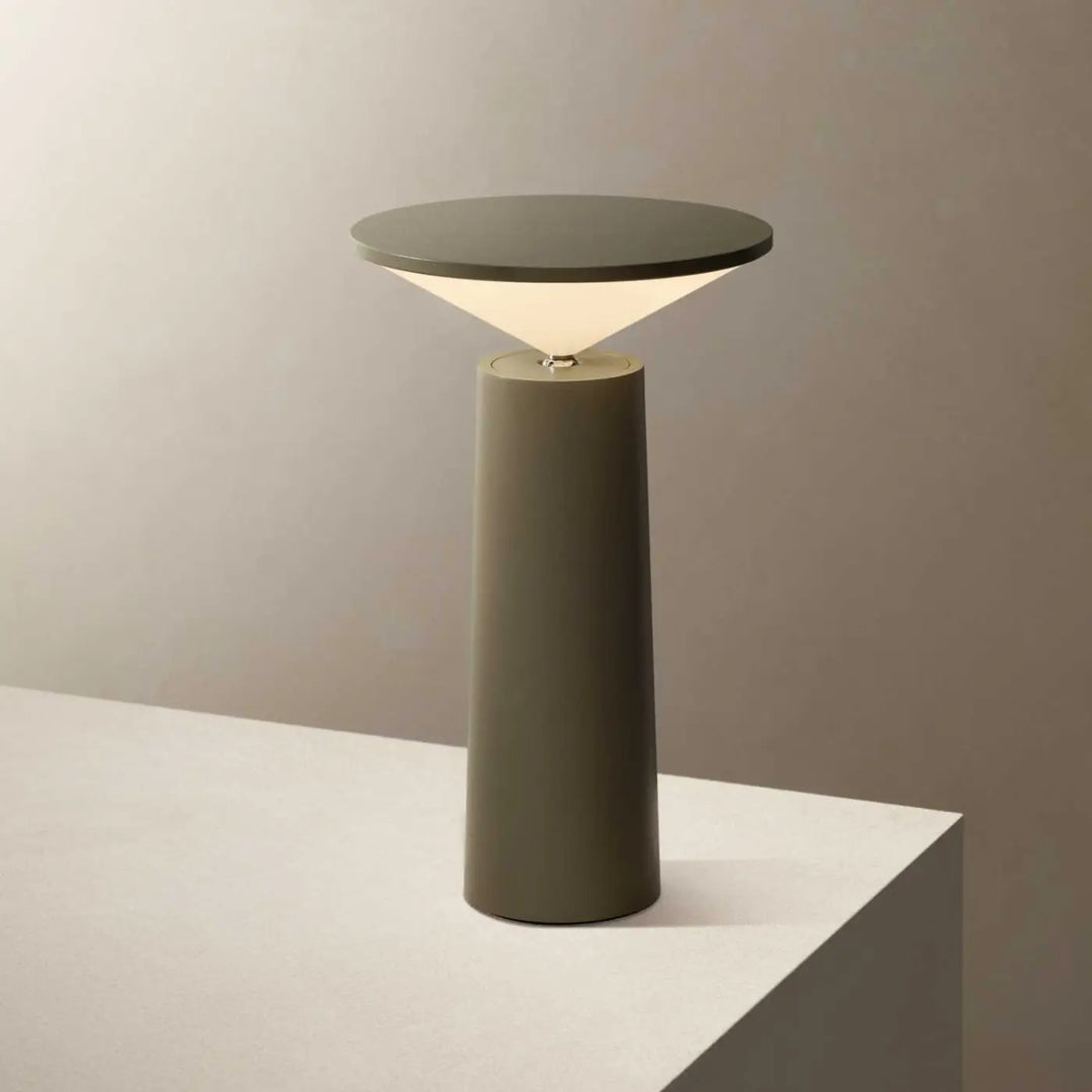 Lampe de chevet cocktail olive verte cylindre moderne avec tête orientable et variation tactile lumineuse élégante