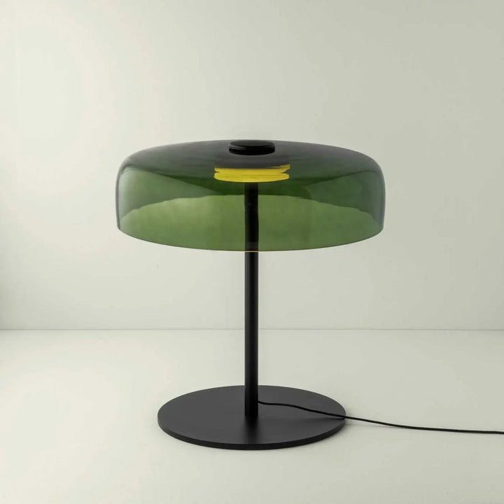Détail de la lampe de chevet Levels en verre vert