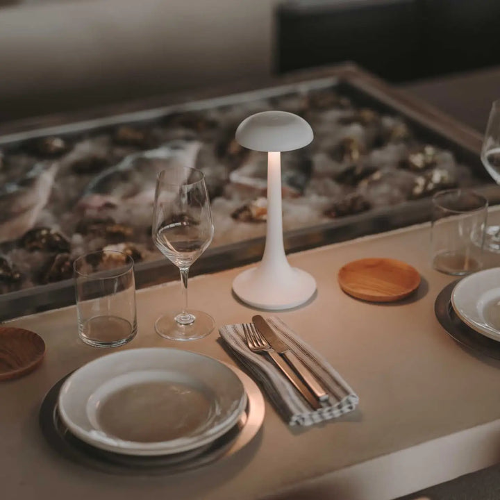 Lampe Portobello blanche posée dans un intérieur #couleur_blanc
