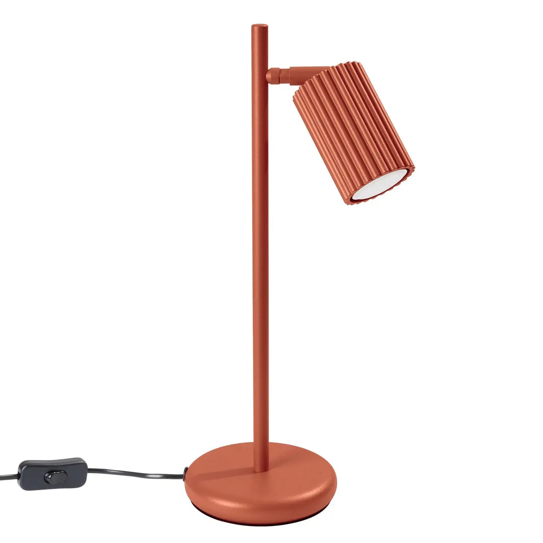 Lampe à poser karbon rouge ocre en cuivre avec abat-jour cylindrique nervuré style minimalisme et ampoules gu10 interchangeables