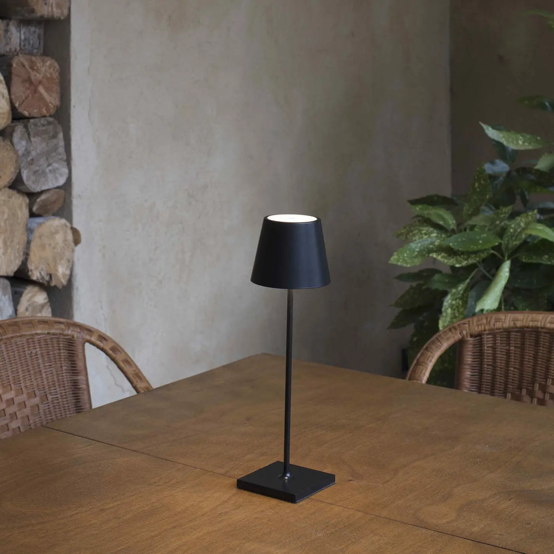 Lampe Toc 380 noire en situation