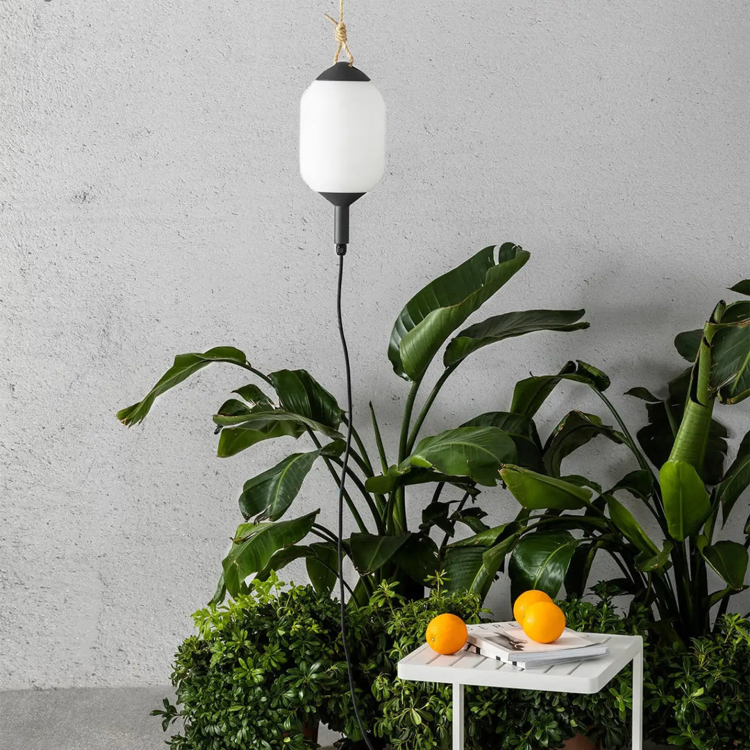 Lampe portable Saigon Out R17 en situation extérieure