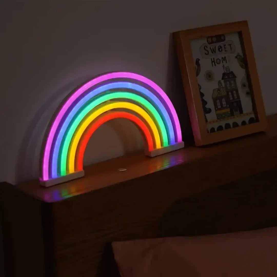 Lampe arc-en-ciel néon colorée avec design moderne en décoration murale pour une ambiance féerique