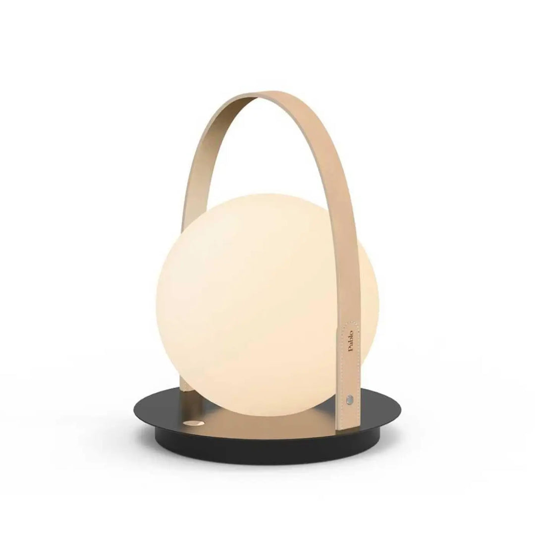 Lanterne Bola à disque noir et poignée en cuir naturel