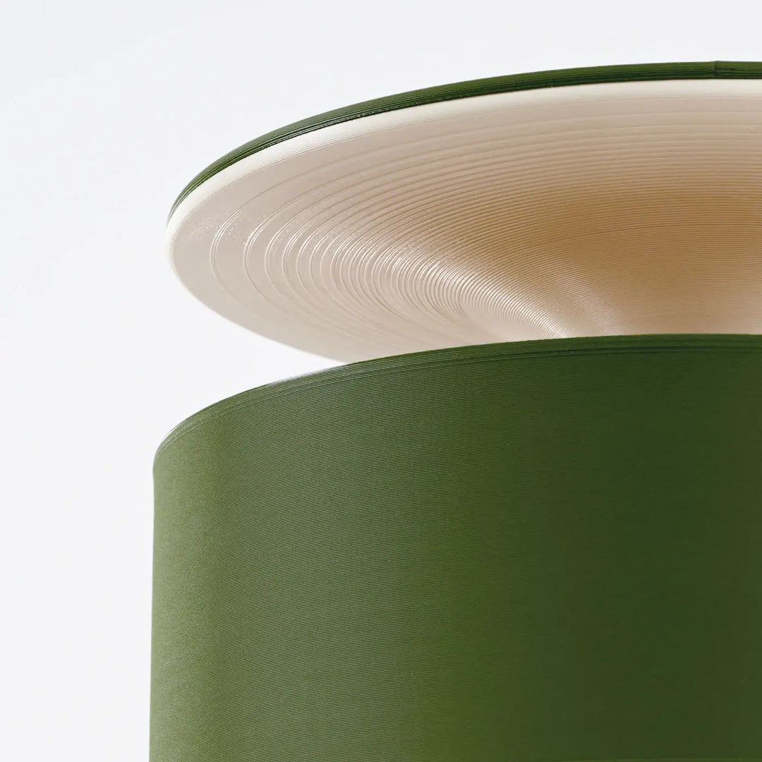 Lampe à poser AXO vert olive détail du bord
