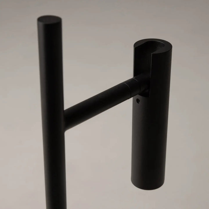 Poignée de porte en métal noir mat avec design moderne pour lampe à poser ESTUDO liseuse led à rétroéclairage décoratif
