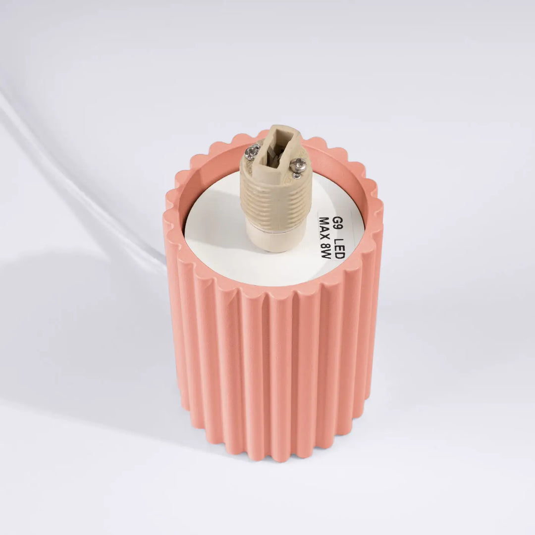 Base de lampe à poser halo peach en céramique côtelée corail avec douille led beige g9 poser halo peach