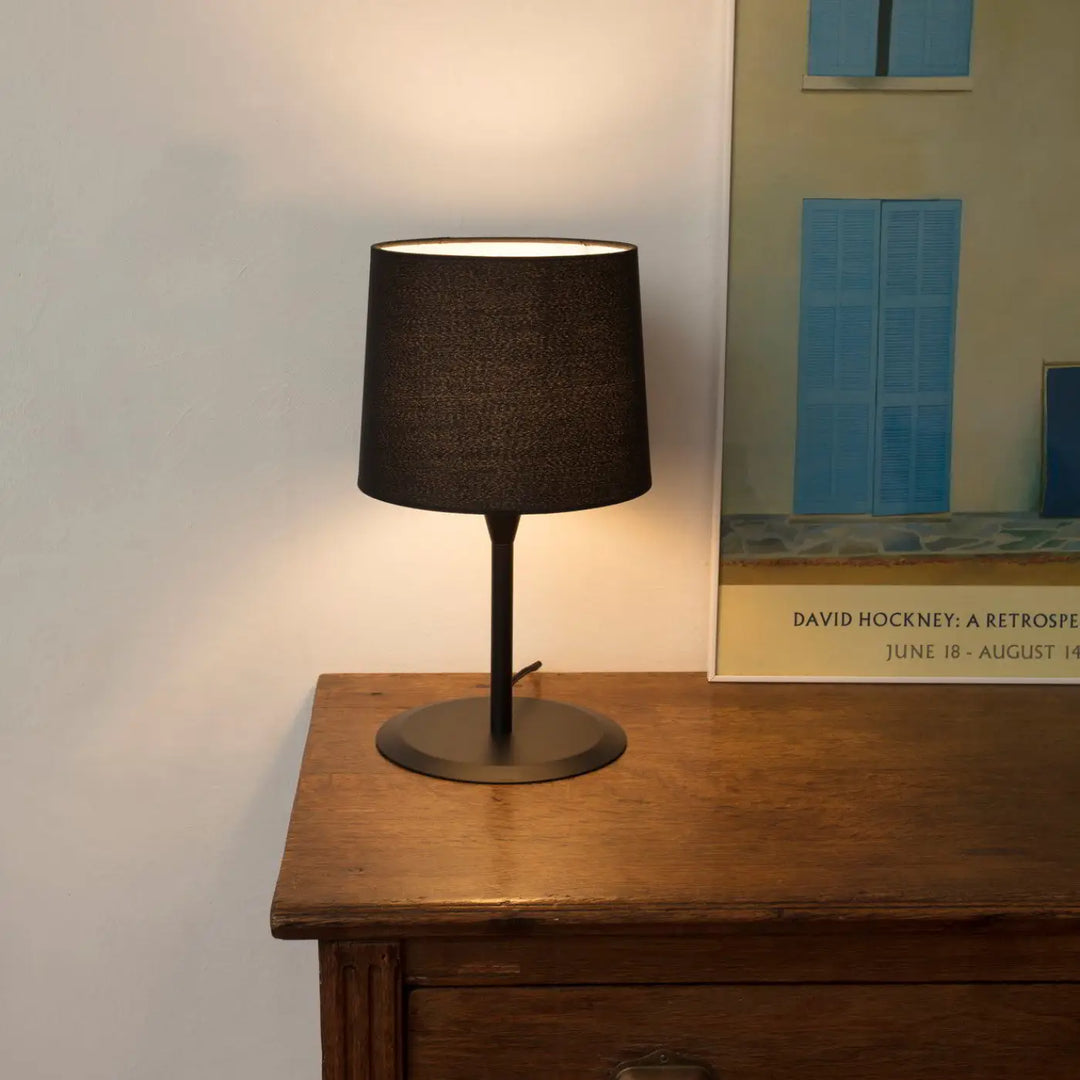 Lampe de table Conga noire en situation