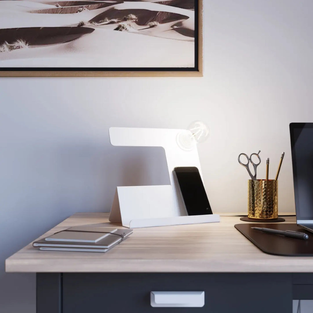 Lampe de table incline blanc en design minimaliste pour décoration d’intérieur moderne et bureau incline élégant