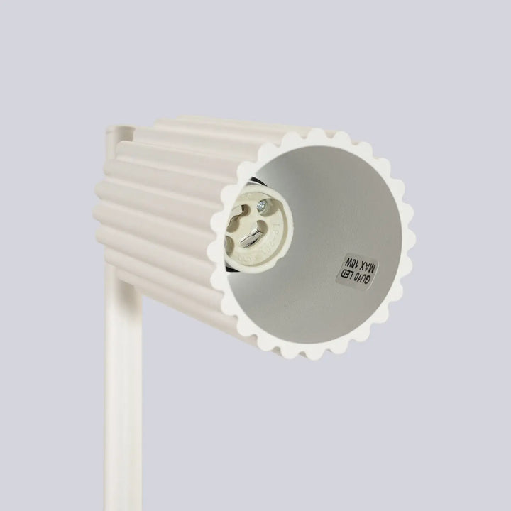 Lampe a poser karbon beige avec abat-jour cylindrique côtelé et douille e27 pour un design minimaliste