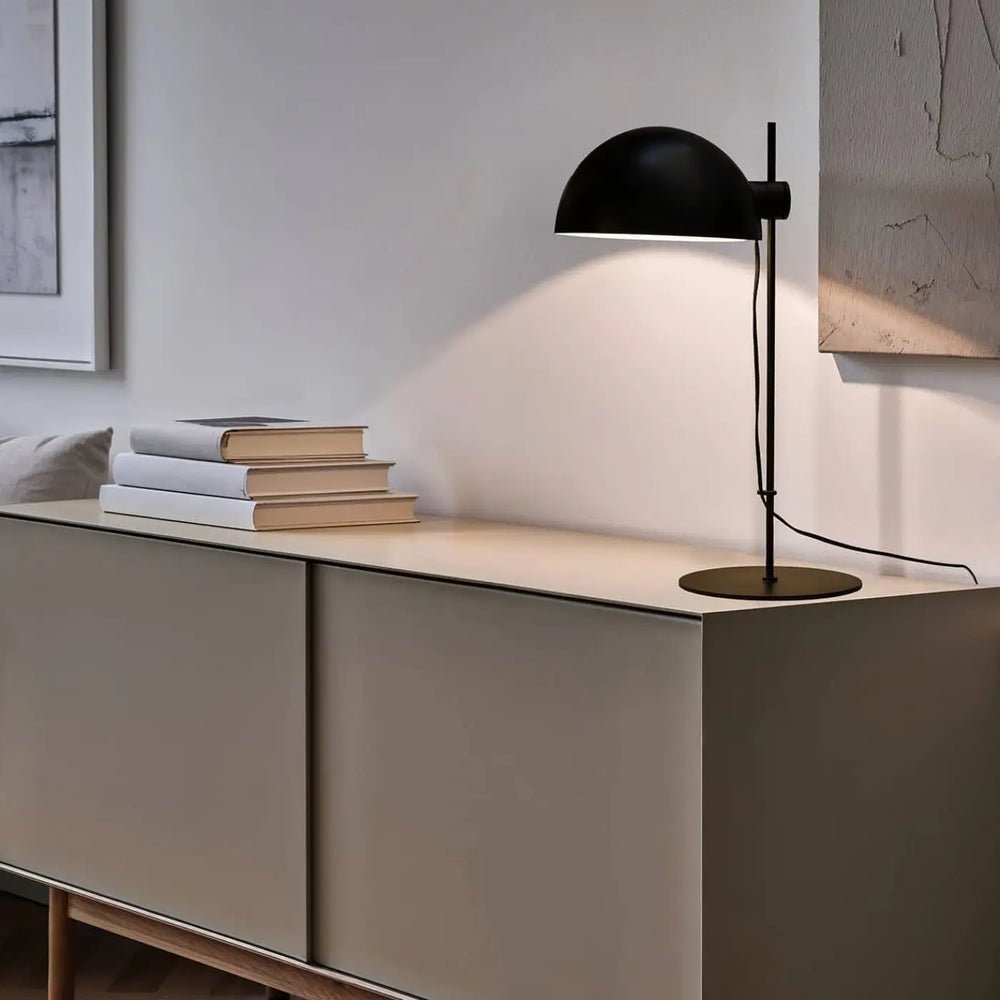 Lampe de table Dominica noire en situation