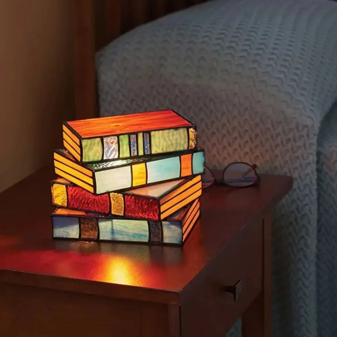 Lampe de table lecturia en verre coloré en forme de livres aux couleurs vives pour décoration intérieure originale