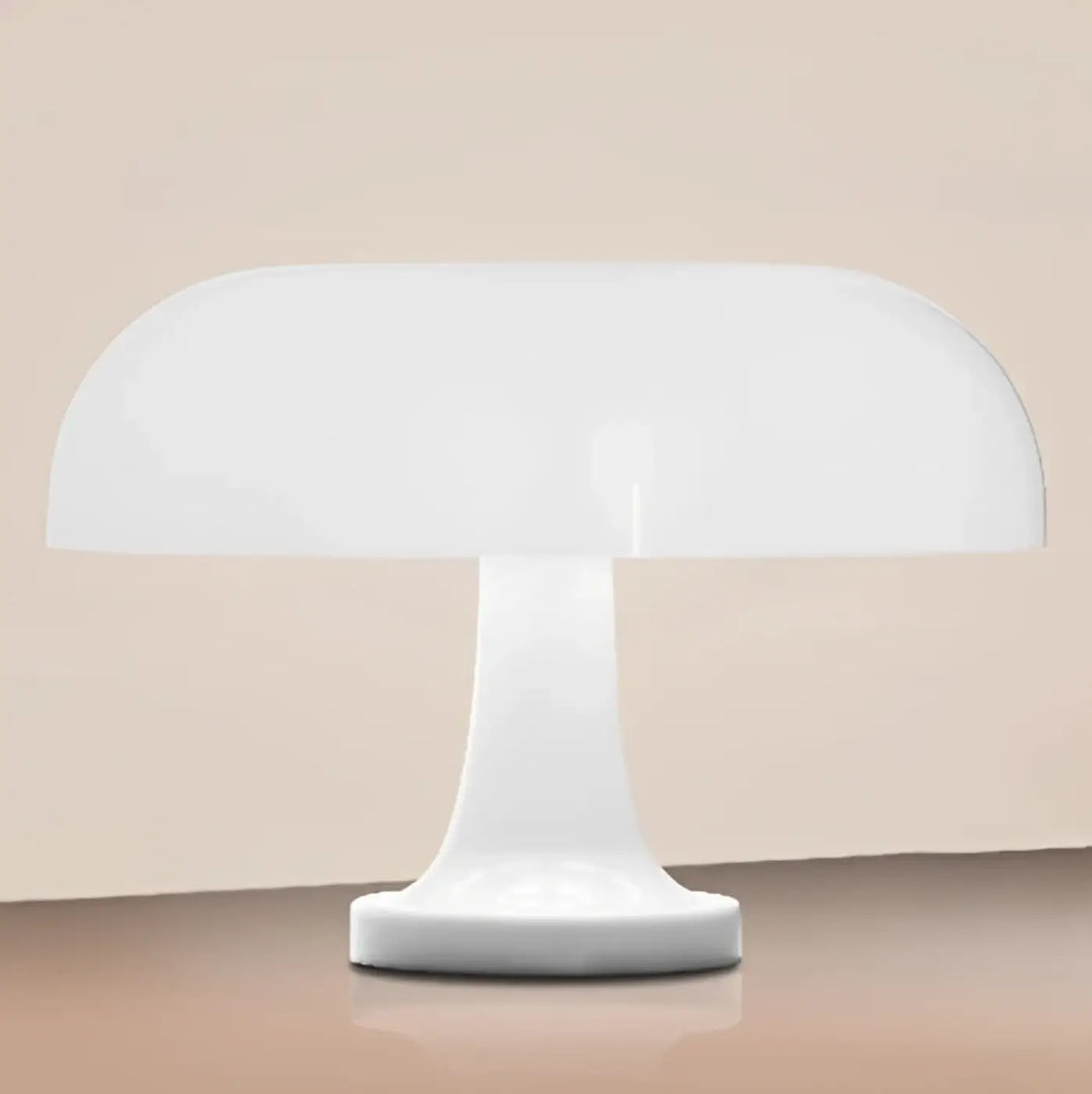 Lampe de table fenO en forme de champignon blanc avec finition lisse et lumière chaude, piles sont-elles incluses