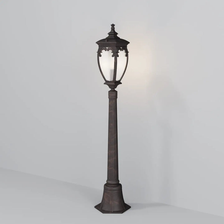 Lampadaire extérieur fleur en bronze foncé avec lanterne italienne en verre clair idéal le long d’une allée ou bord d’une terrasse