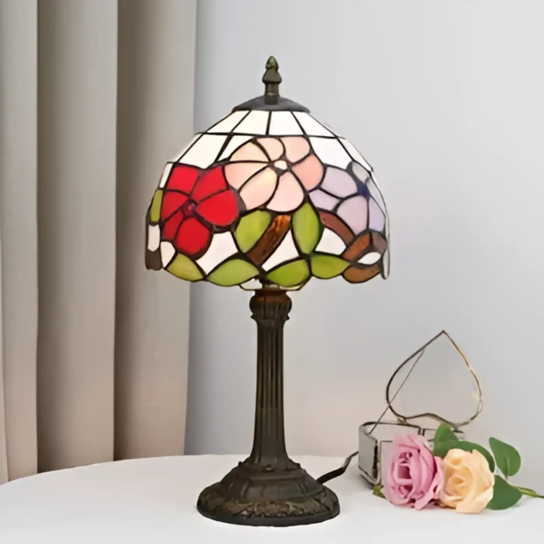 Lampe de chevet lampe de chevet antika en luminaire antique avec design vintage floral rouge rose vert et base bronze ornée