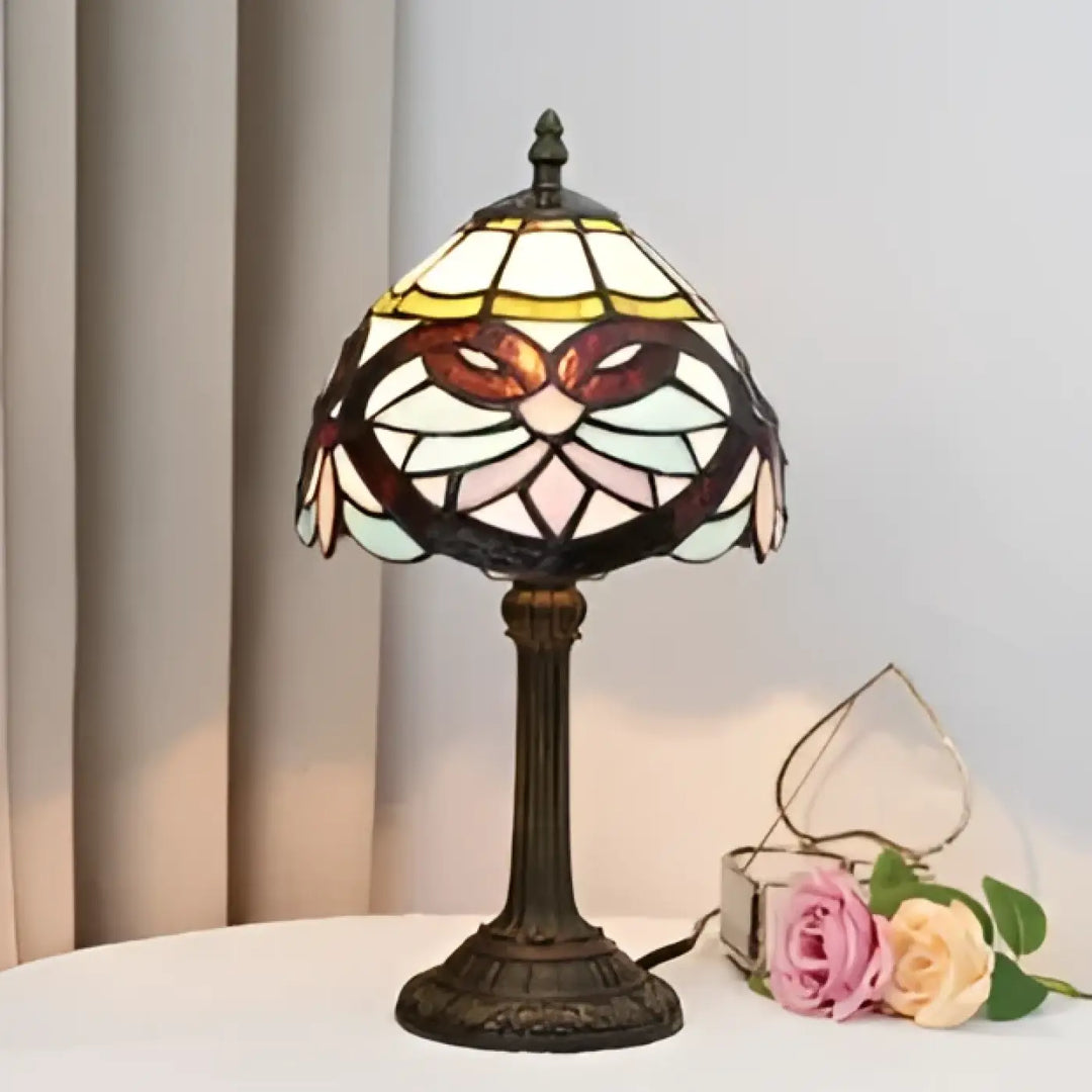 Lampe de chevet lampe de style luminaire antique avec abat-jour en vitrail aux motifs de masque en blanc jaune et brun