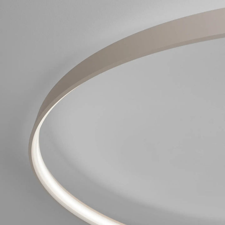 Luminaire plafonnier rio 55 beige avec anneaux led élégants en aluminium allient élégance à la collection rio