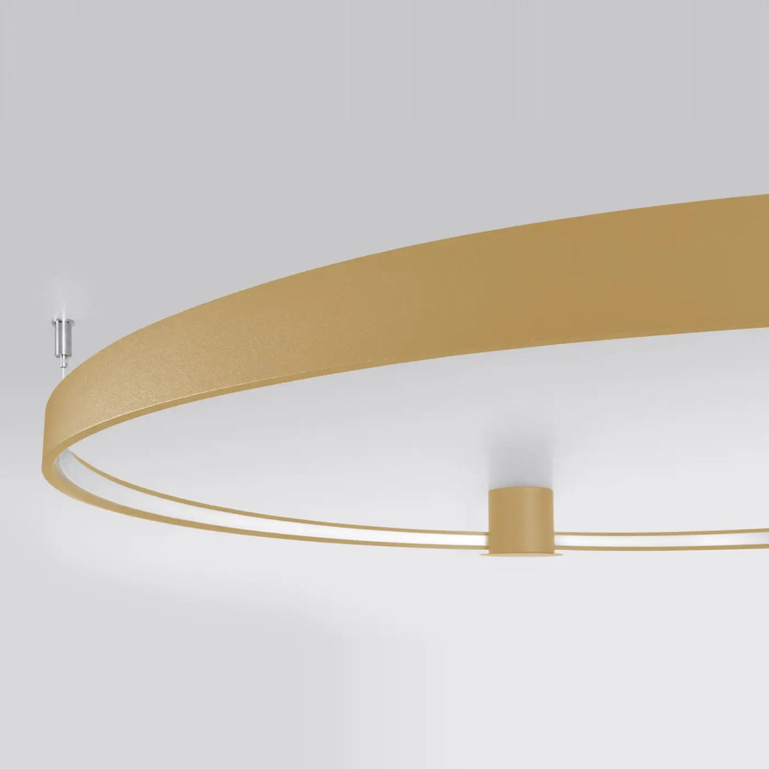 Plafonnier rio doré avec modules led intégrés offrant une efficacité lumineuse élevée et un design minimaliste