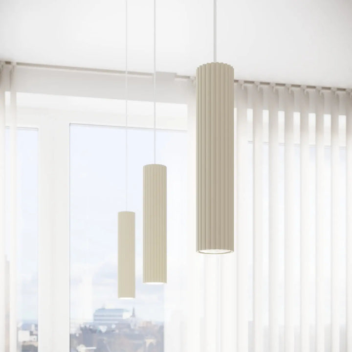 Plafonnier karbon allie beige cylindrique avec rainures verticales et ampoules gu10 interchangeables design minimaliste