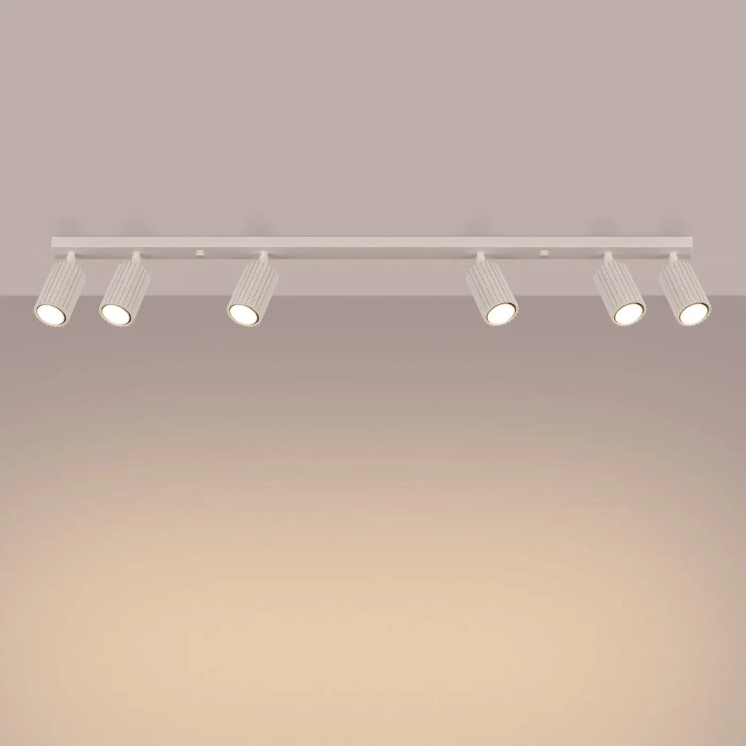 Luminaire plafonnier karbon allie beige avec six ampoules gu10 interchangeables au design minimaliste en métal blanc