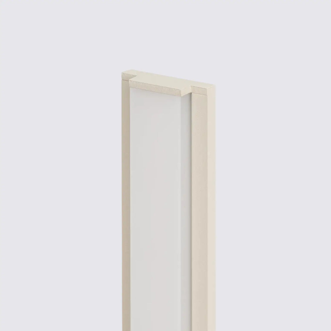 L’applique murale lahti 50 led 3000k beige allie design moderne et fonctionnalité pratique avec panneau en verre dépoli