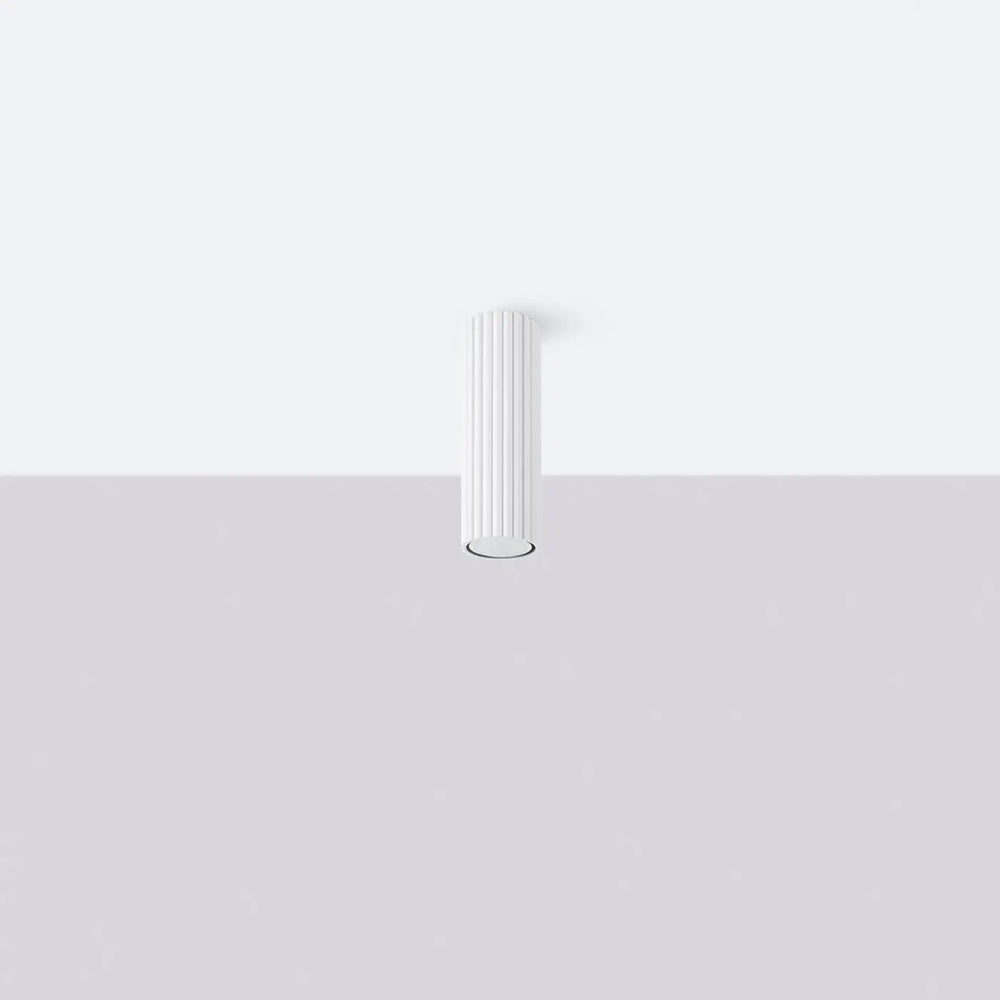 Plafonnier karbon blanc avec design minimaliste et ampoules gu10 interchangeables en forme cylindrique à rainures verticales