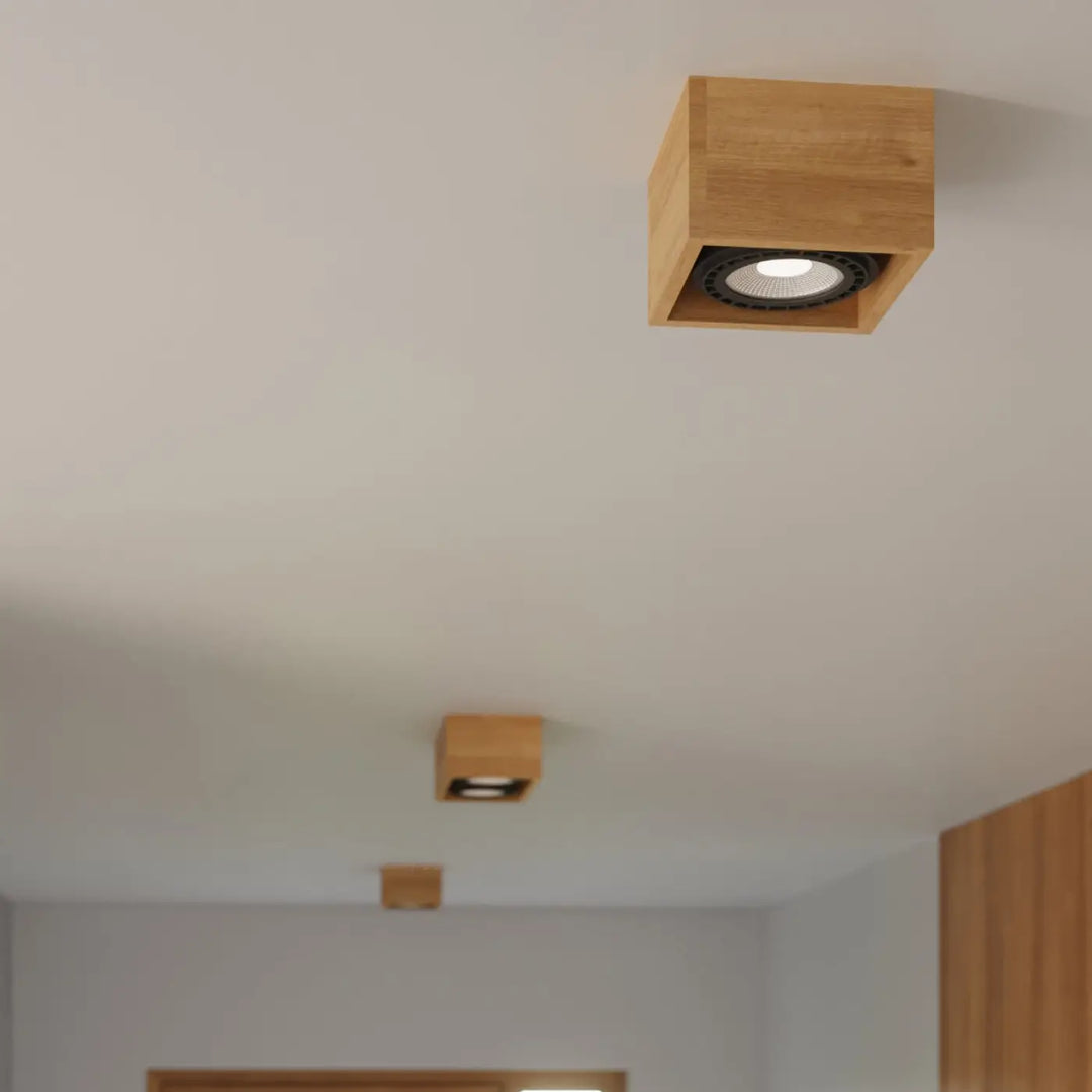 Luminaire plafonnier quattro 1 en bois naturel avec ampoule led encastrée pour un plafond quatro sentez mieux