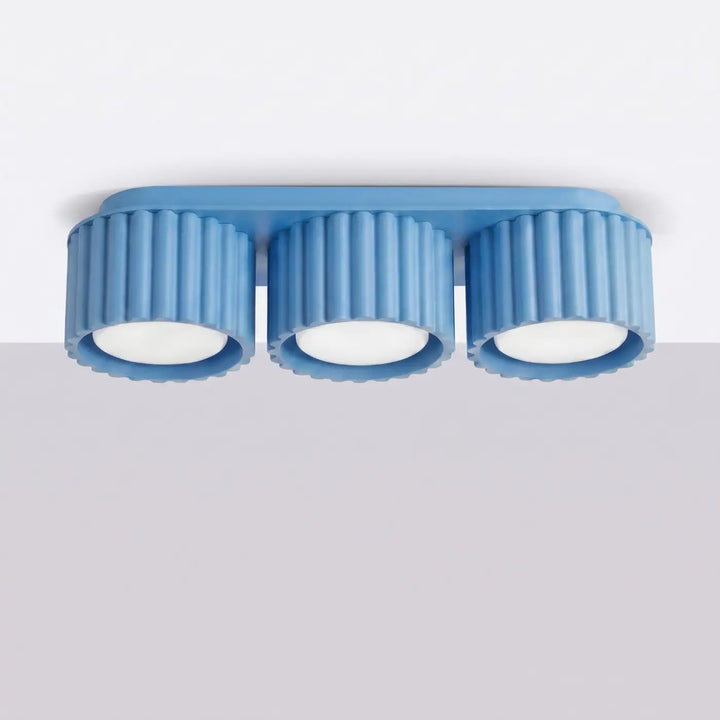 Luminaire Plafonnier bleu clair éteinte, vue rapprochée