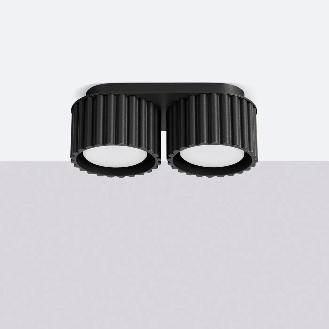 Luminaire Plafonnier noir éteinte, vue rapprochée