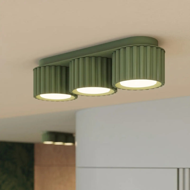 Luminaire Plafonnier sauge allumée, vue rapprochée
