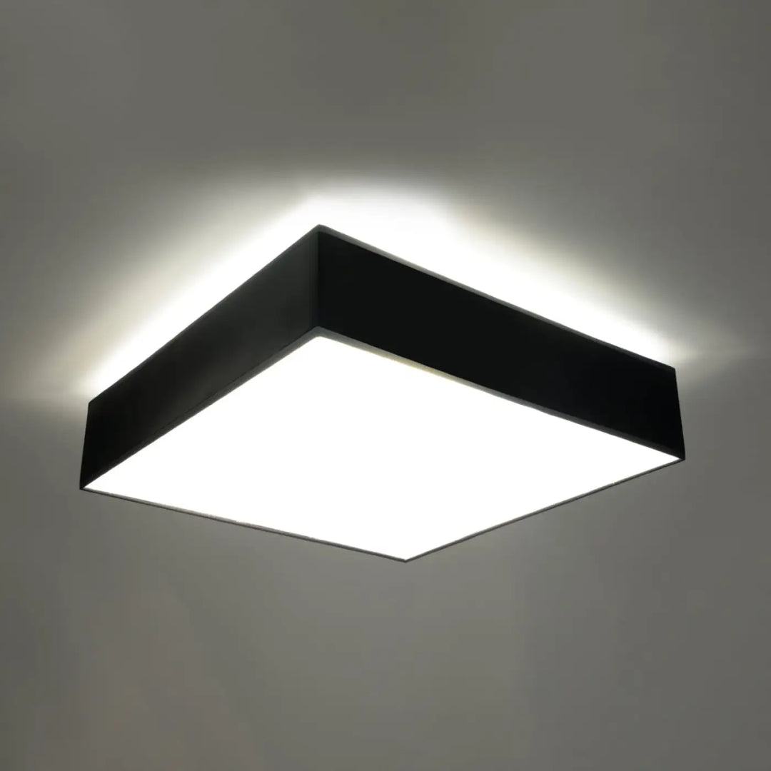 Plafonnier carré noir horus 45 avec éclairage polyvalent à forme riche et design moderne éclaire intensément en blanc