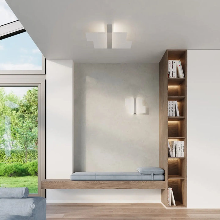 Banc gris clair avec structure en bois et étagère intégrée pour chambre à coucher sous plafonnier fonctionnel verre blanc met chrome massimo