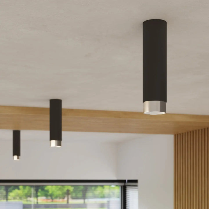 Luminaire plafonnier plafond nero design moderne noir chrom avec base métallique argentée élégante et cylindre noir