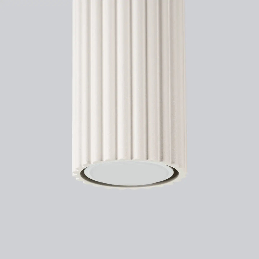 Luminaire plafonnier karbon 40 beige avec colonne cannelée blanche et ampoules gu10 interchangeables design minimaliste