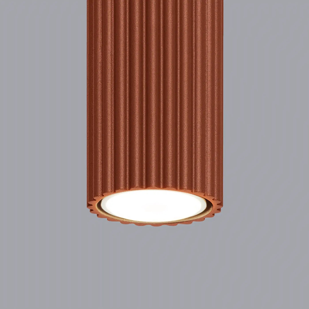 Plafonnier karbon allie cuivre avec ampoules gu10 interchangeables design minimaliste et bords festonnés rouges ocre