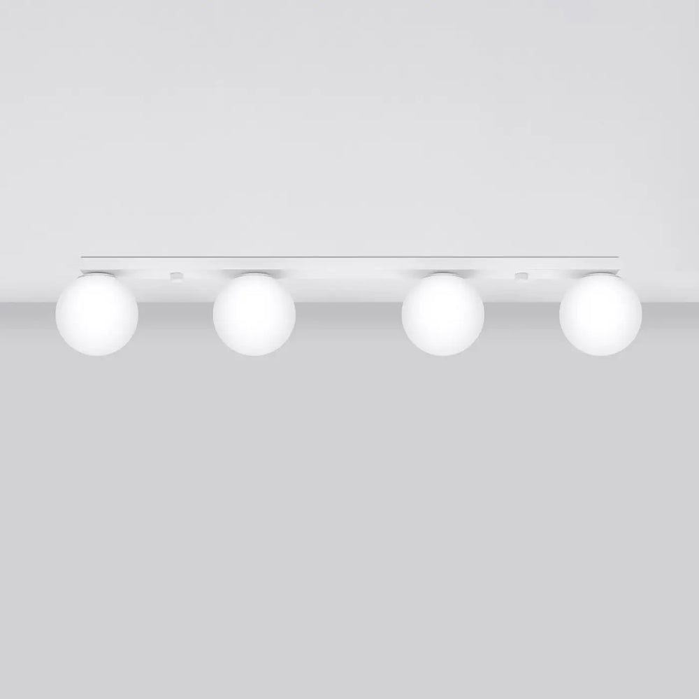 Plafon yoli 4 blanc sphérique avec quatre ampoules réparties pour un luminaire plafonnier classe à part