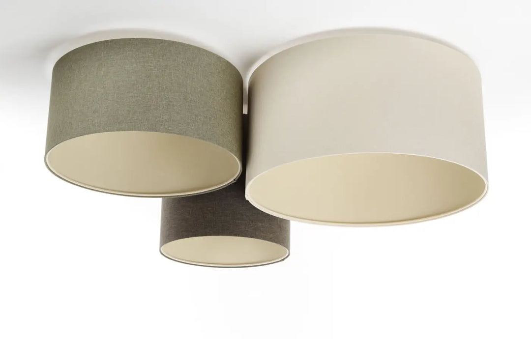 Luminaire plafond trio boho élégant avec trois abat-jours cylindriques en tissu texturé naturel marron gris vert gris crème