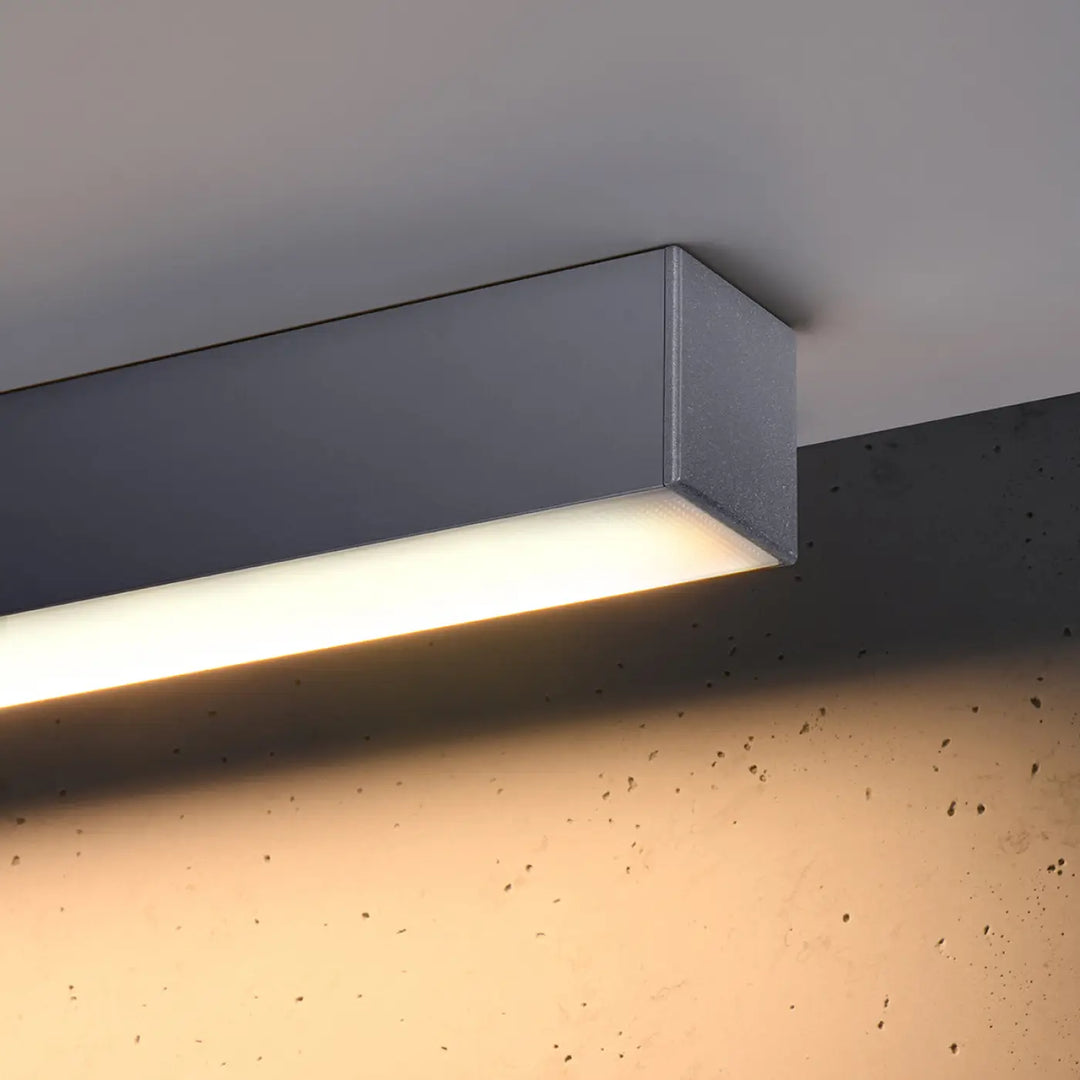 Luminaire plafonnier pinne 150 gris avec module led et paramètres d’éclairage pour une lumière blanche chaude moderne