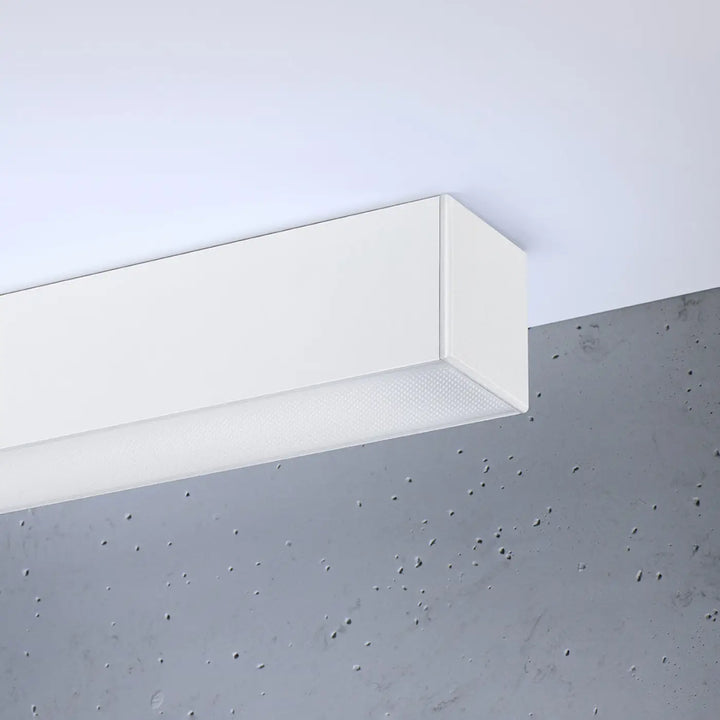 Luminaire plafonnier collection pinne blanc avec module led intégré et diffuseur texturé pour paramètres d’éclairage modernes